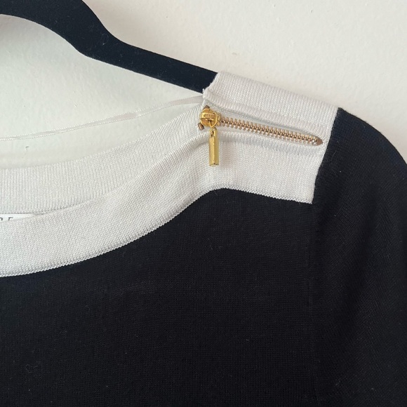 Spense zipper detail boatneck tunic in black with white trim 3/4 sleeve. M - Picture 3 of 8